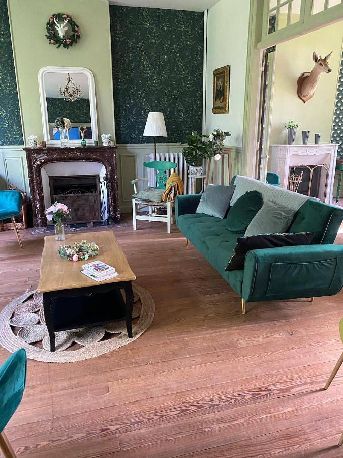 Location de vacances pour 10 personnes, avec Jardin à Bézancourt