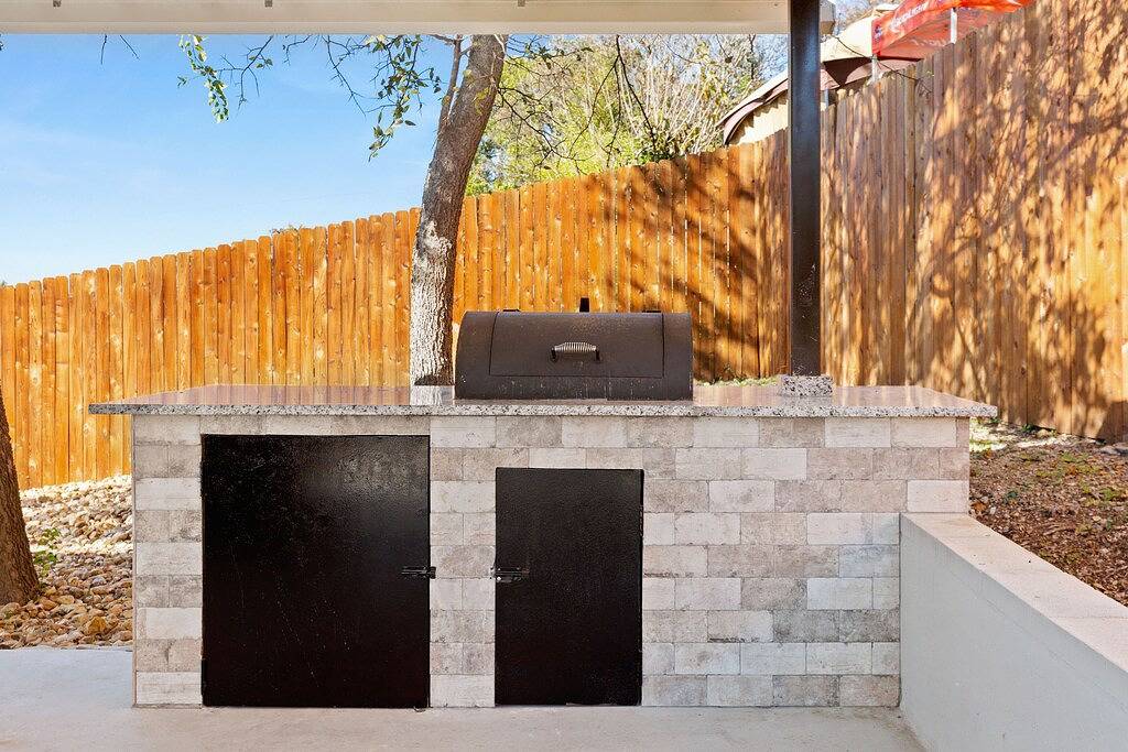 Cyc Mega House with Bbq Gazebo in San Antonio, Bexar County