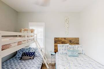 Cabin for 6 Guests in Emerald Coast, Gulf County, Picture 3