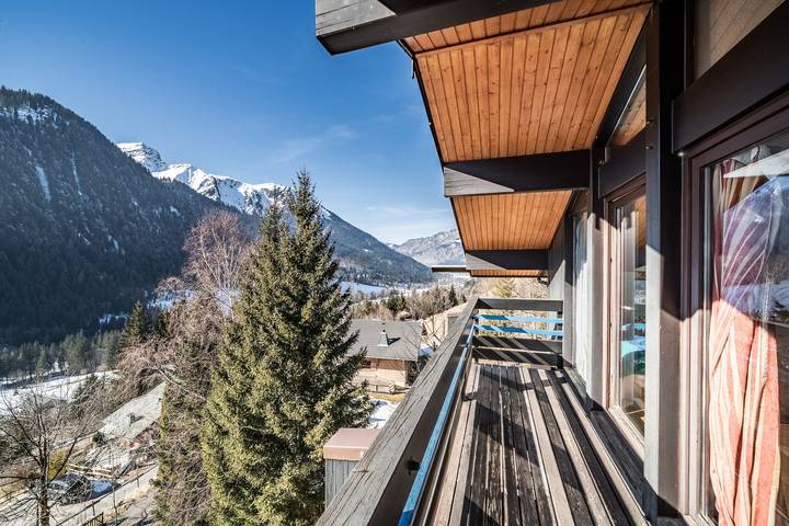 Entire Chalet in Châtel – Quiet, Spacious, Stunning Views in Châtel, Les Portes du Soleil