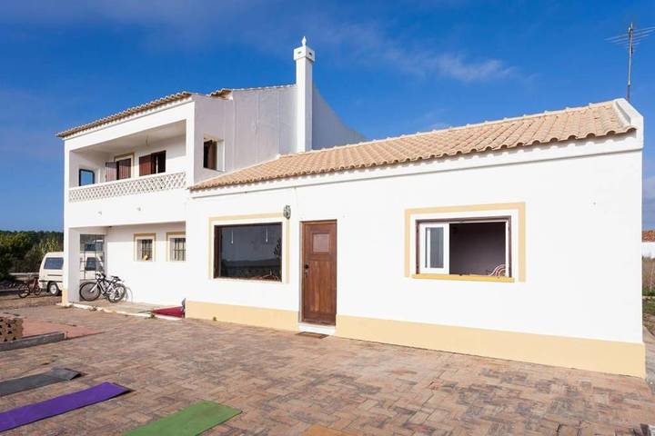 Three-Bedroom House in Rogil, Parque Natural do Sudoeste Alentejano e Costa Vicentina