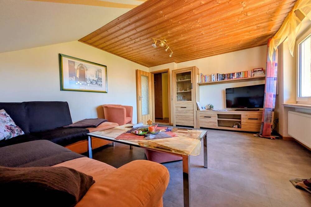 Ganze Wohnung, Günstige Ferienwohnung mit Sauna in ruhiger Lage, in Waldnähe gelegen. 4 Dtv* in Bad Sooden-Allendorf, Werratal