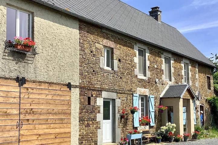 Gîte pour 2 personnes, avec terrasse et jardin à Saint-Martin-de-Cenilly
