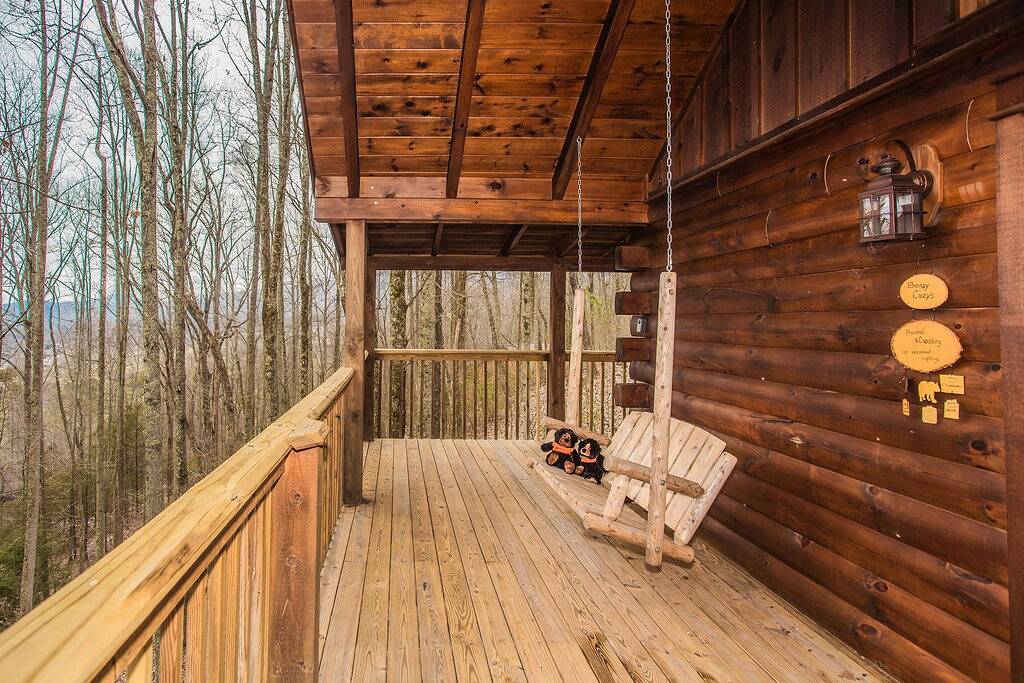 Log Cabin for 4 Guests in Wears Valley, Sevier County