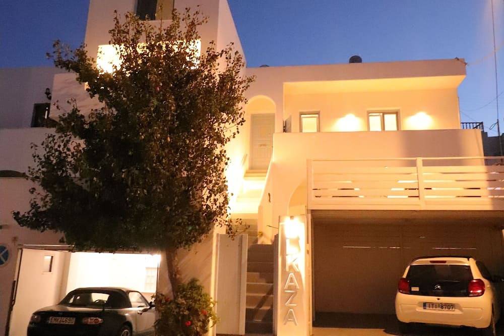 Apartment for 4 People in Firostefani, Thera
