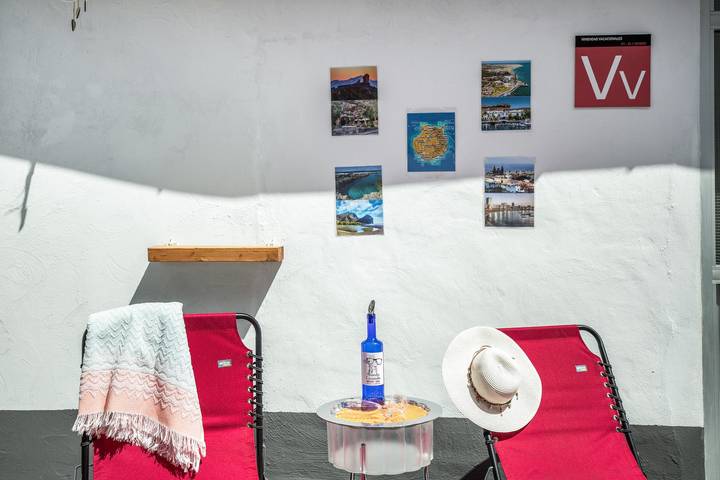 Estudio entero, Estudio vacacional 'La Brisa Loft' con vistas a la montaña, terraza privada y Wi-Fi in Carrizal, Ingenio