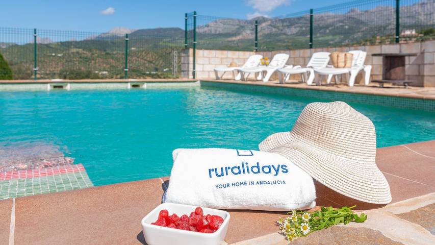 Chalet para 18 personas, con Balcón/Terraza y Piscina en Axarquía - 3