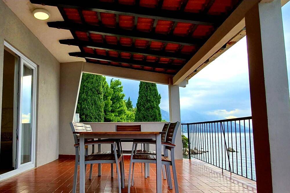 Ganze Wohnung, Beach House Villa Antares, Penthouse apt. A1 in Pisak, Split-Dalmatien