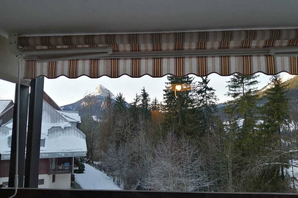 Entire apartment, Large south-facing studio in Saint-Pierre-de-Chartreuse, Isère