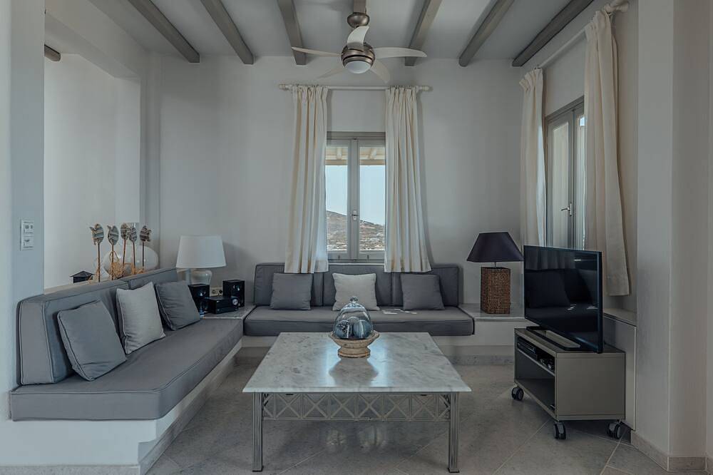 Terra retraite in Paros, met prive zwembad, prachtig uitzicht op zee, in de buurt van de zandstranden in Parasporos, Paros