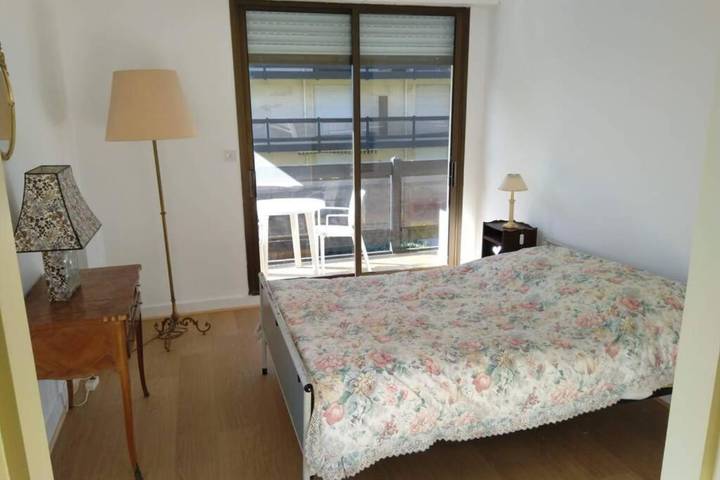 Gîte pour 6 personnes, avec balcon, adapté aux familles dans Plage De Tourgeville - 4