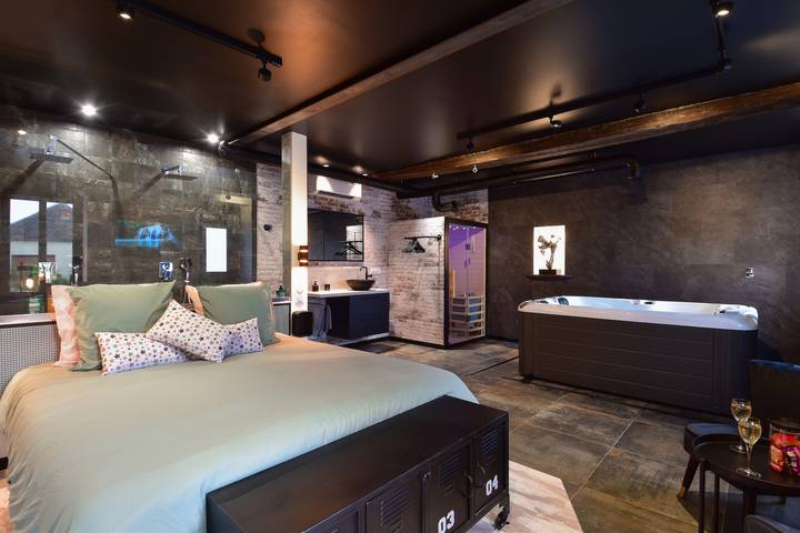 Gîte pour 2 personnes, avec Jacuzzi et Sauna à Baives