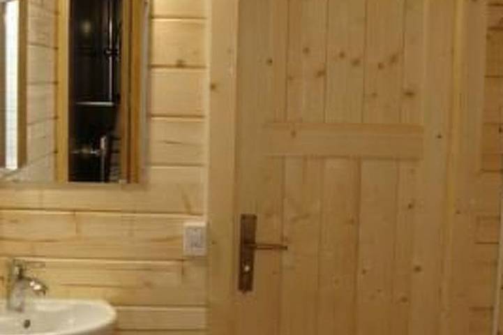 Ferienhaus für 7 Personen, mit Pool und Sauna sowie Garten im Berner Oberland - 4