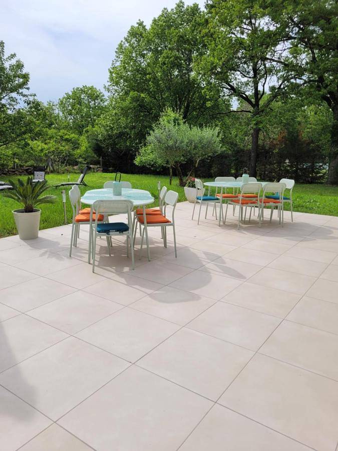 Location de vacances pour 4 personnes, avec vue et jardin à Villefranche-de-Rouergue - 4