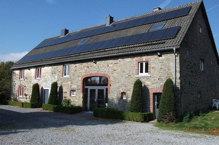 Maison de vacances pour 13 personnes, avec sauna et terrasse ainsi que jardin et jacuzzi à Waimes