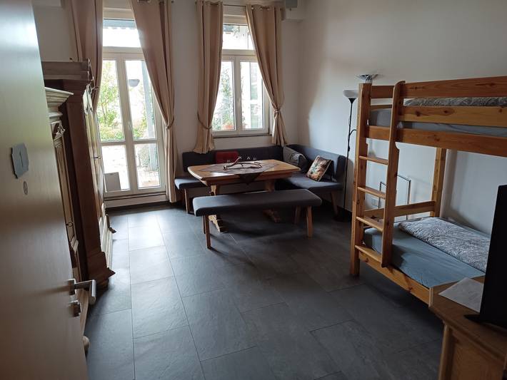 Ganze Ferienwohnung, Sonnenhof, Ferienwohnung Erdgeschoss in Weilmünster, Landkreis Limburg-Weilburg