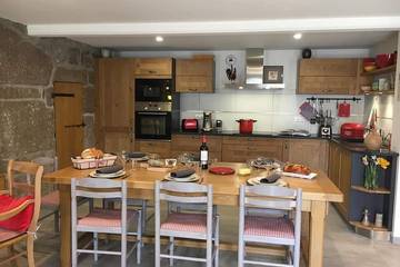 Gîte pour 10 personnes à Malbouzon