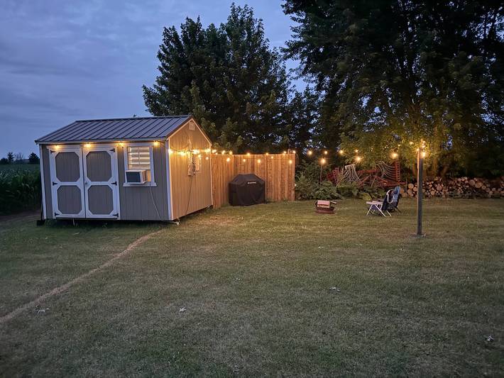 Escapada romántica en una cabaña al amanecer, eufemia, puestas de sol y malvaviscos in Lambton County