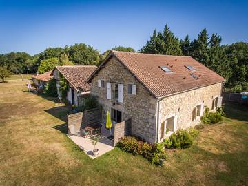 Gîte pour 4 personnes, avec piscine et jardin, animaux acceptés à La Romieu
