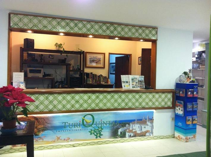 Resort para 7 personas, con piscina además de jardín y piscina para niños, Se admiten mascotas en Armação de Pêra (costa) - 2