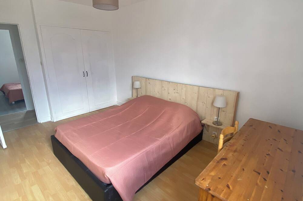 Apartamento entero, Apartment in Auch with breathtaking views of the Pyrenees in Auch, Gers