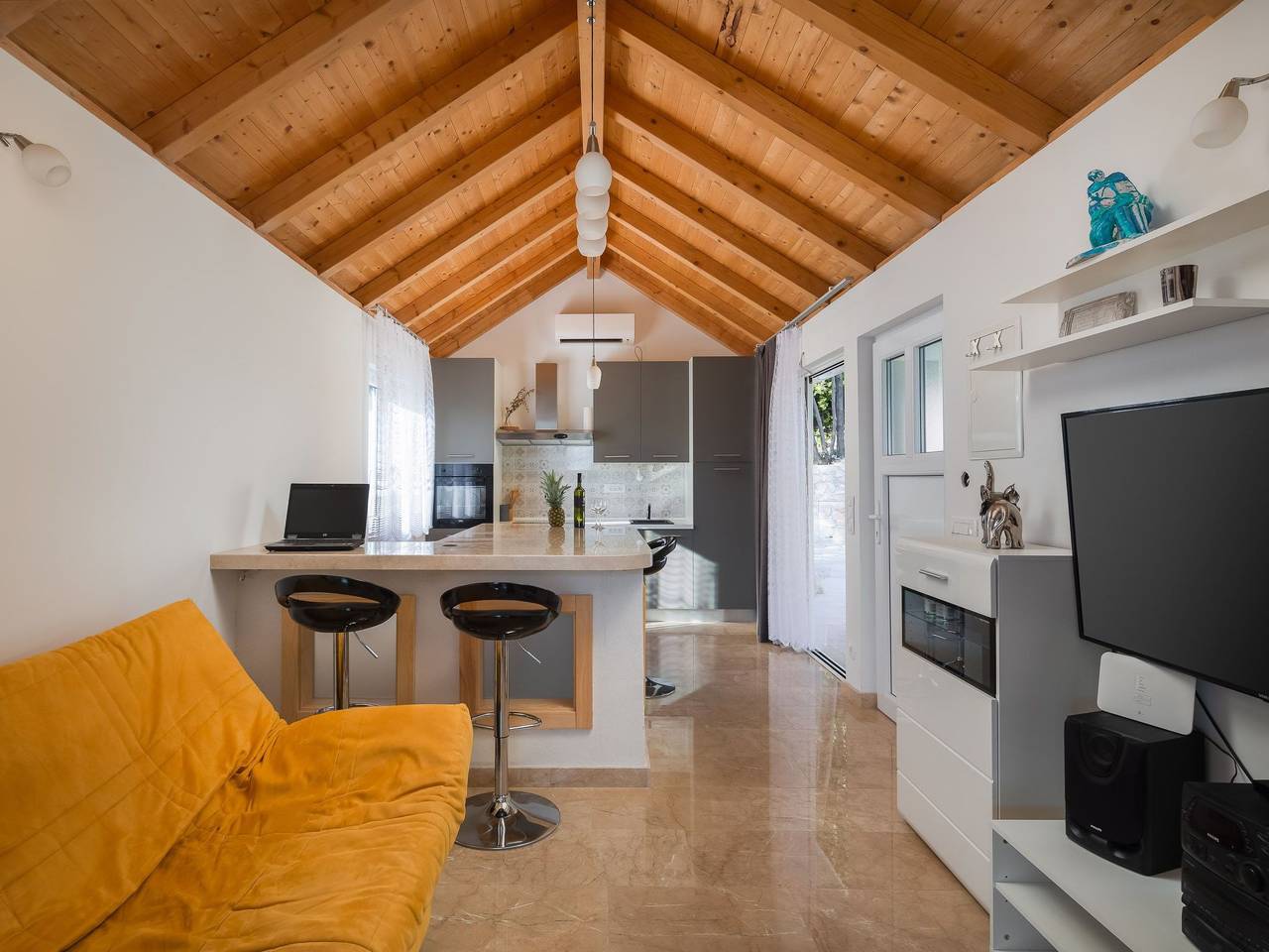 Ferienvilla "Villa Leoma" mit privatem Pool in Marusici, Split-Dalmatien