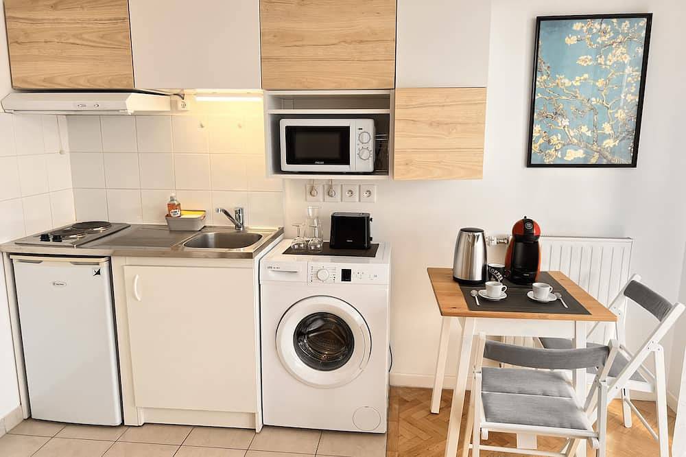 Entire apartment, Modern studio, 3 min walk from Massy-Tgv Station in Massy, Essonne