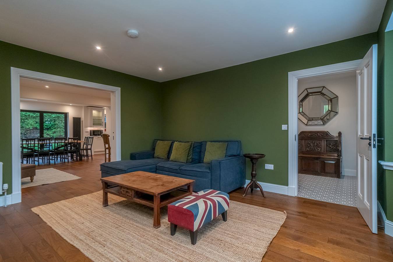 Holiday Home for 10 People in Edinburgh, Edinburgh and Lothian