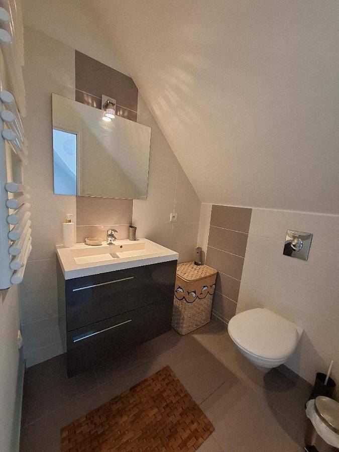 Chambre Hugues entre Caen et la mer avec piscine in Mathieu (Calvados), Région de Caen