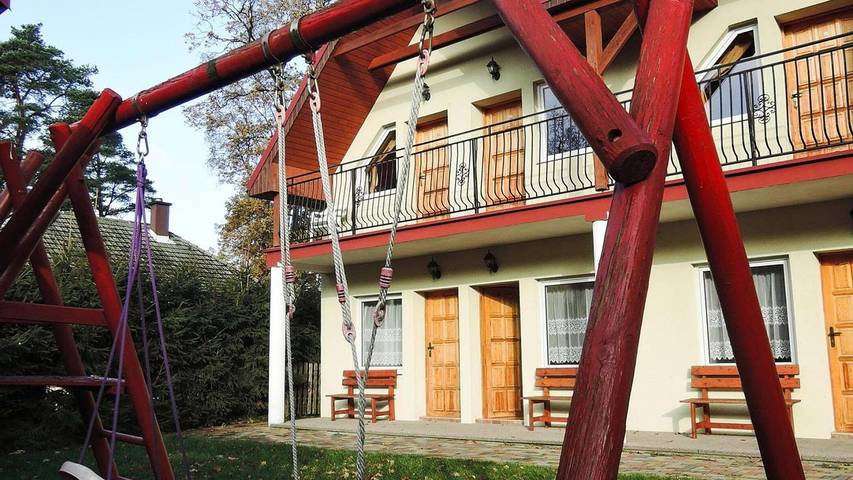 Ferienhaus für 20 Personen, mit Garten, mit Haustier in Pobierowo