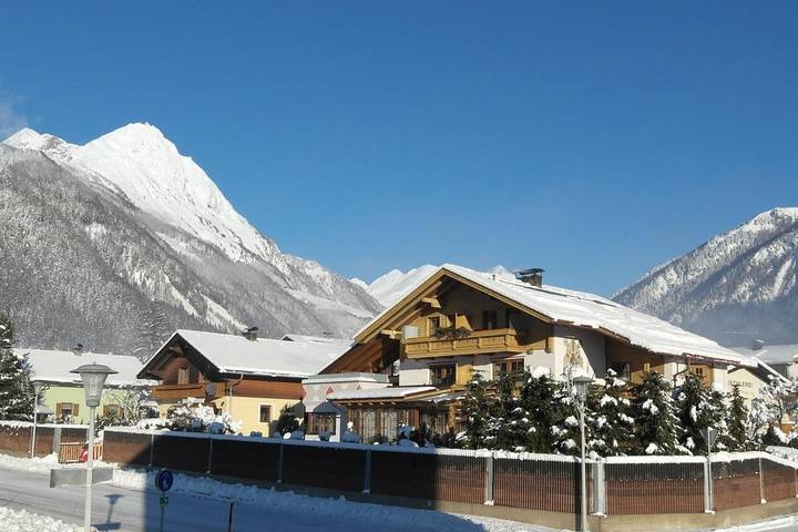 Ferienwohnung für 4 Personen, mit Ausblick und Garten in Matrei in Osttirol - 2