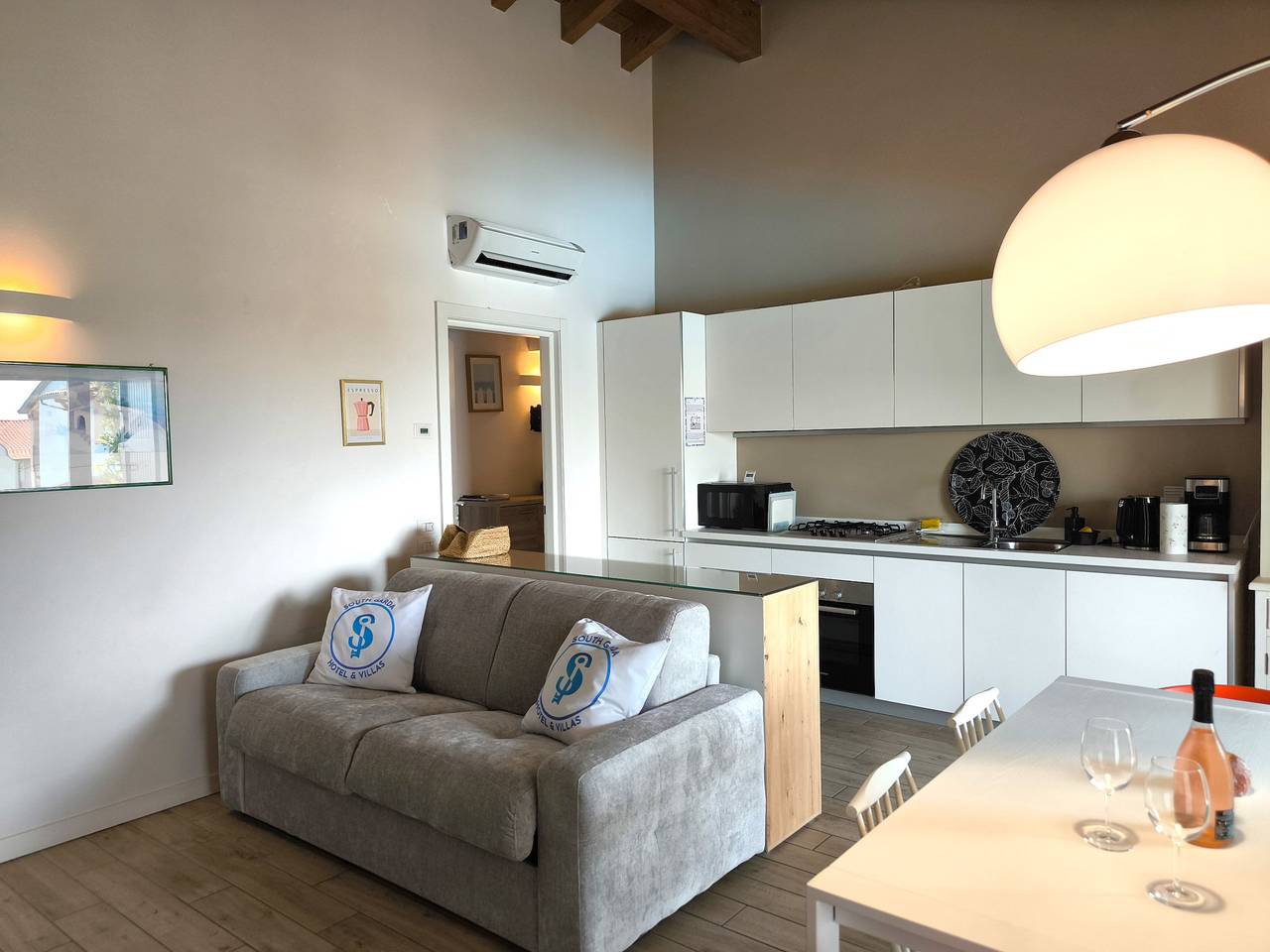 Apartamento entero, Sg Family - Abbey Home in Castelnuovo del Garda, Montañas Garda