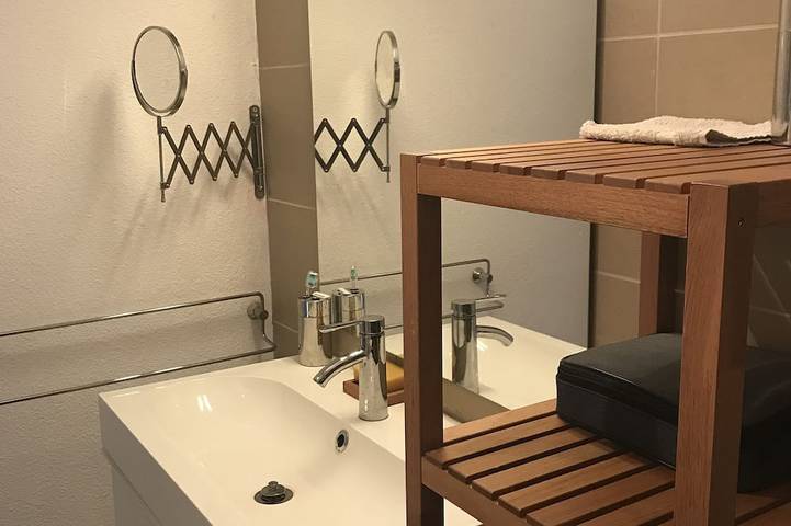 Gîte pour 12 personnes, avec balcon et jardin à Vèbre - 4