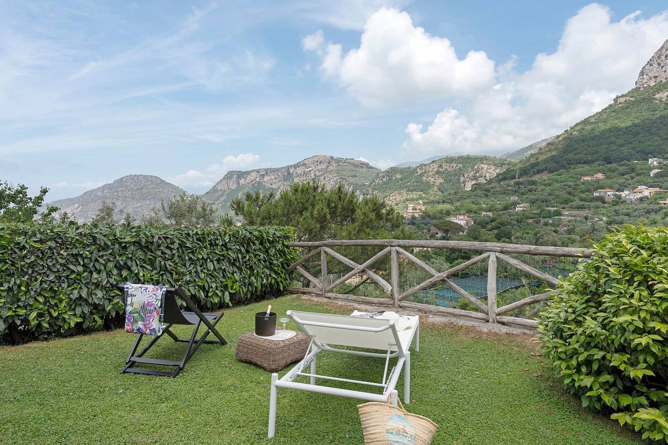 Villevieille Relais – Deluxe-Doppelzimmer mit Meerblick, Wlan und Klimaanlage in Piano di Sorrento, Sorrento Coast
