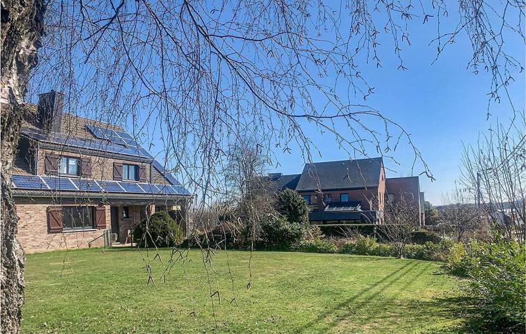 Gîte pour 4 personnes, avec terrasse et jardin, adapté aux familles à Bastogne - 2