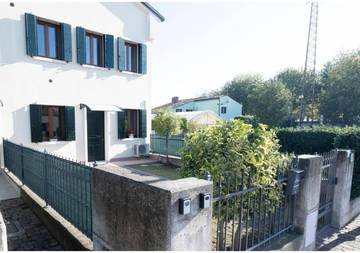 Gîte pour 4 personnes, avec balcon à Montagnana