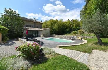 Hôtel pour 3 personnes, avec terrasse et piscine à Viviers