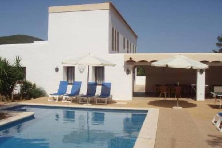 Ferienhaus für 9 Personen, mit Terrasse und Garten in St Llorenc de Balafia