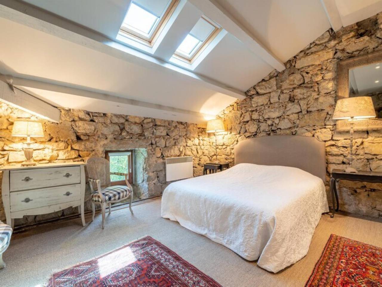 Belle ancienne ferme avec piscine
 in Labeaume, Ardèche