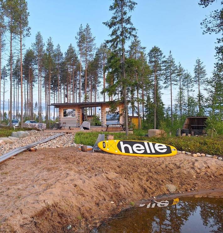 Cabaña para 2 personas, con sauna y vistas además de terraza y vistas al lago en Rovaniemi