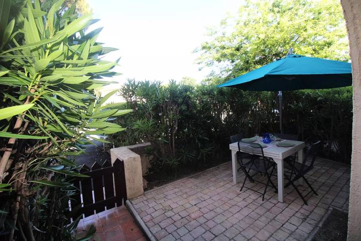 Gîte pour 4 personnes, avec piscine dans Port Cogolin - 2