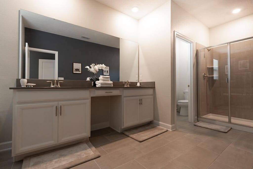 630Sst: Refined 5-bed/5-bath home with games loft and private pool and spa in Davenport (FL), Zentral Florida