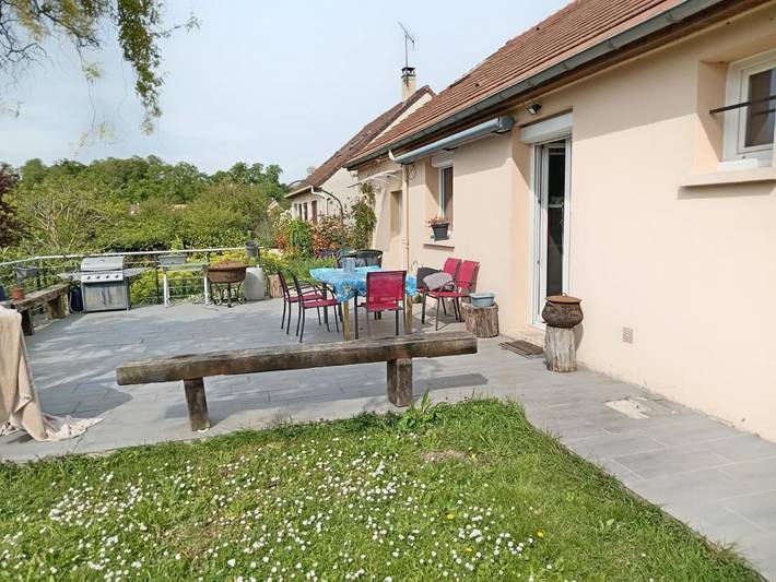 Location de vacances pour 8 personnes, avec terrasse à Gargenville