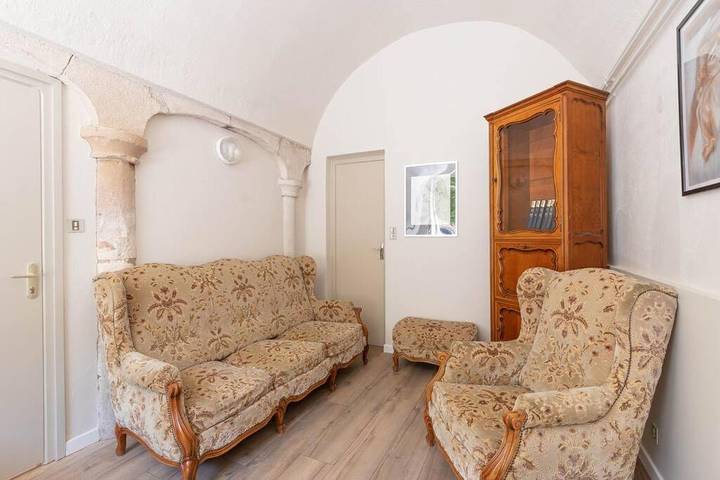 Gîte pour 9 personnes, avec Terrasse et Vue à Lugny - 4