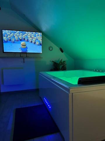 Gîte pour 2 personnes, avec jacuzzi et terrasse dans Publier Amphion