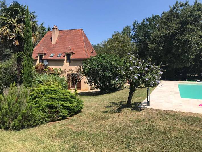Gîte pour 8 personnes, avec piscine à Saint-Chamassy - 2