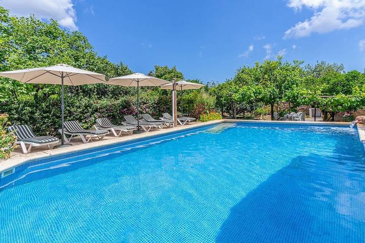 Villa für 8 Personen, mit Pool und Balkon - 1