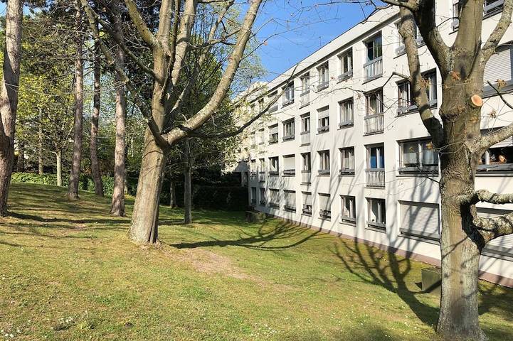 Appartement entier, Appartement studio calme tout équipé in Châtenay-Malabry, Hauts-de-Seine