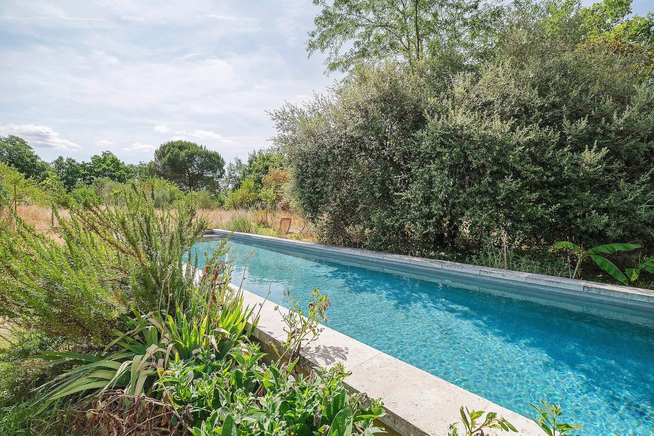 Holiday Home 'Le Galet Du Chant Du Buc' with Shared Pool, Private Garden and Wi-Fi in Marssac-sur-Tarn, Albi region