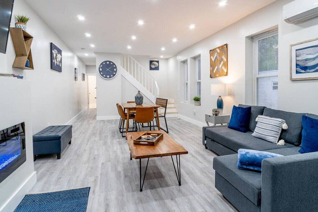 Wewelcome you to our Urban Modern Home in Harrisburg, Dauphin County